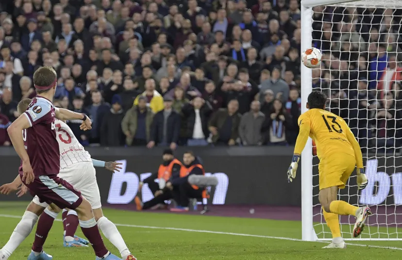 A Tense Battle and the Arrival of Extra Time