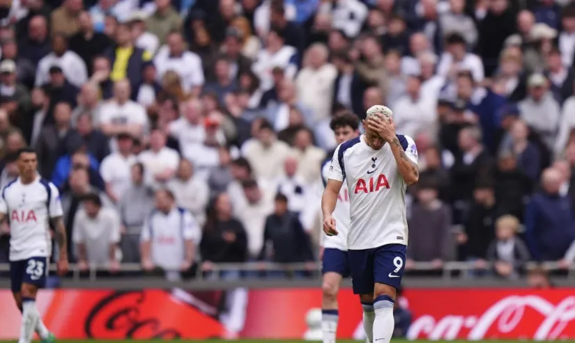 A First-Half Glimmer Quickly Extinguished