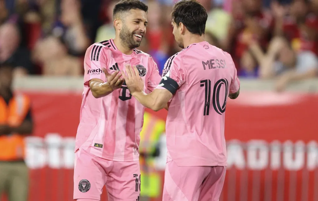 How the Dynamic Duo Dominated the Pitch