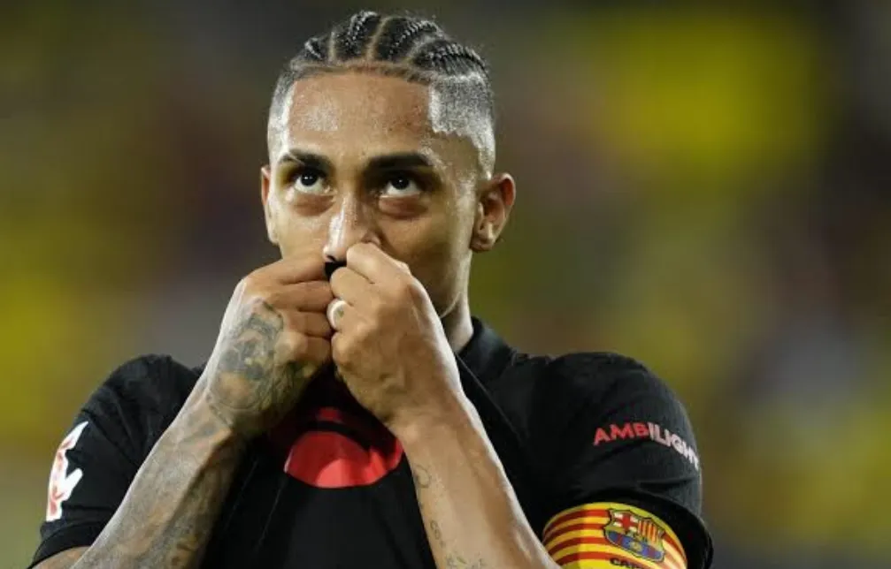 Raphinha's Reaction on the Sidelines